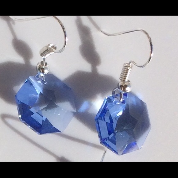 Swarovski Austrian Crystal 14mm Octagon Earrings - Picture 5 of 6